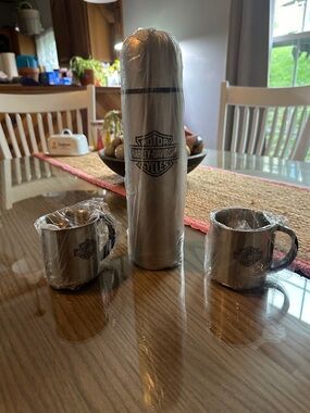 Harley-Davidson Silver Stainless Steel Travel Bottle and Two Mugs